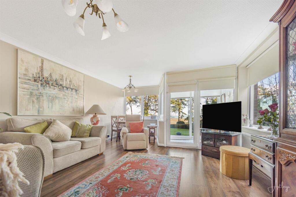 Apartment in Swansea - View 4