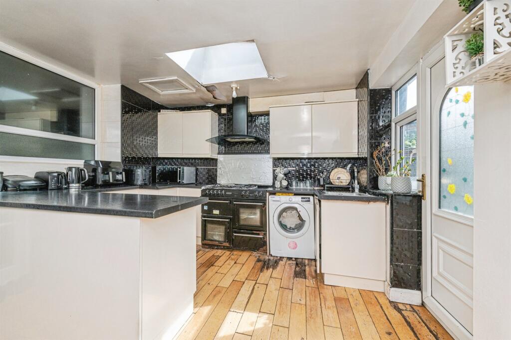 House in Kirklees, West Yorkshire - More