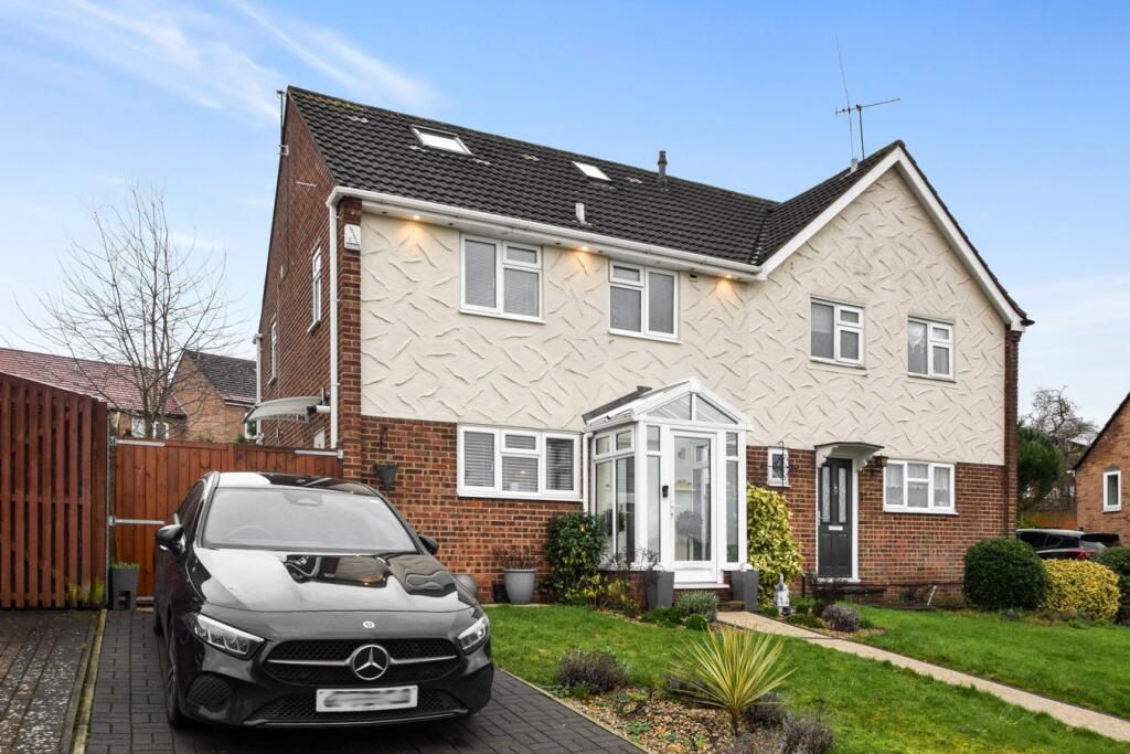 Main image of property: Fallowfield, Wayfield, Chatham, ME5