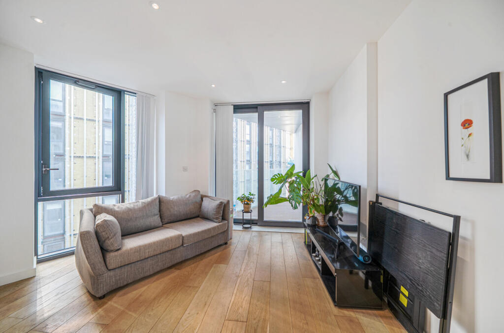 Apartment in Harrow - View 4