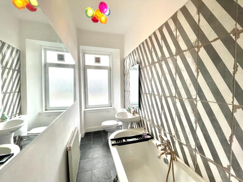 Apartment in Glasgow - More