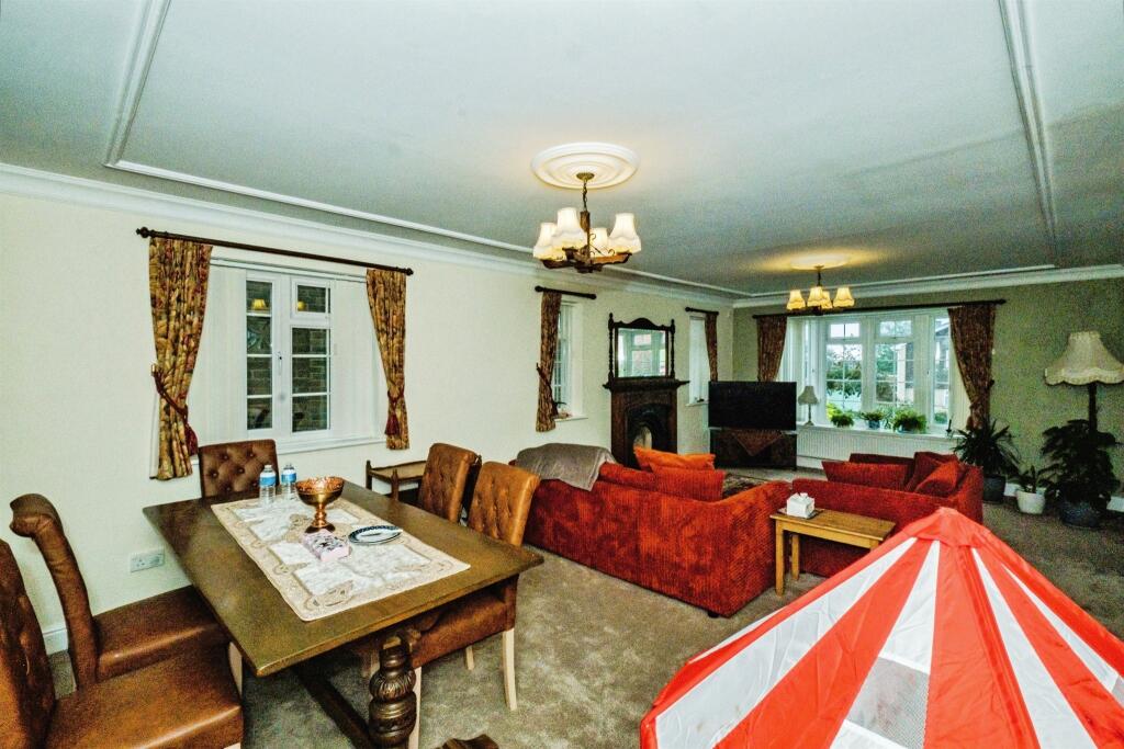 Manor Road, Lancing photo 4