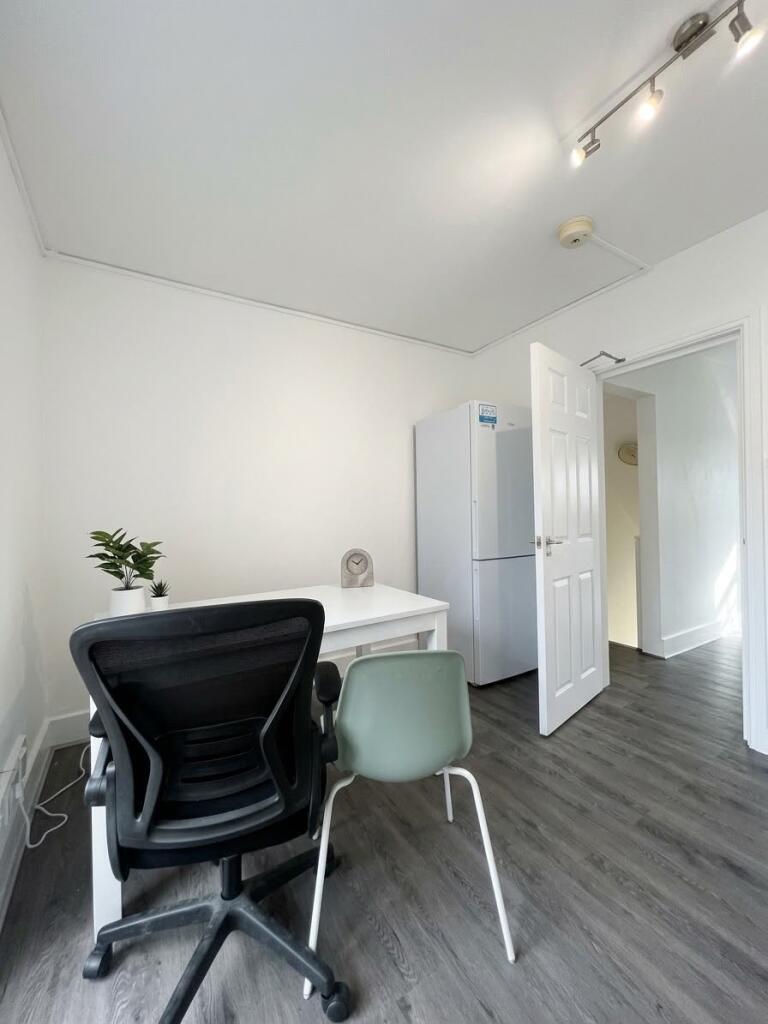 Apartment in London, Bromley-by-Bow, Poplar - View 5
