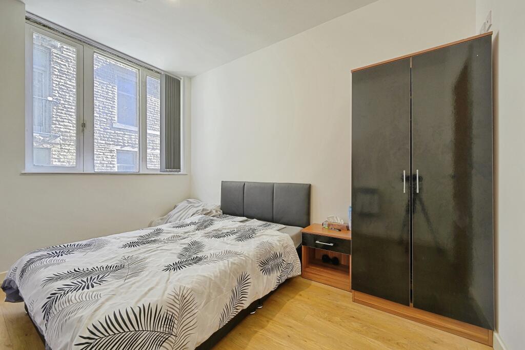 130 Sunbridge Road, Bradford, BD1 - View 5