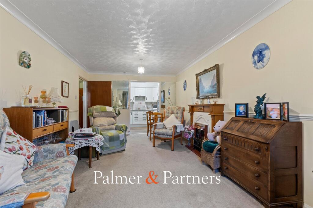 Maldon Road, Colchester, Essex, CO3 photo 3