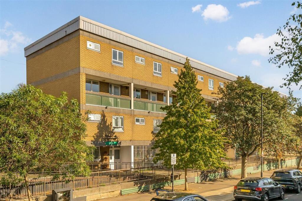 2-bed flat on Bayham Street, Camden, £500,000