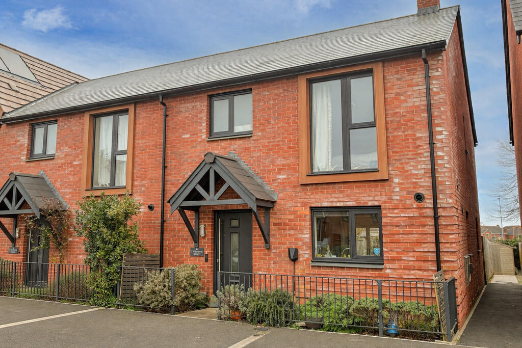 Main image of property: Topsham 