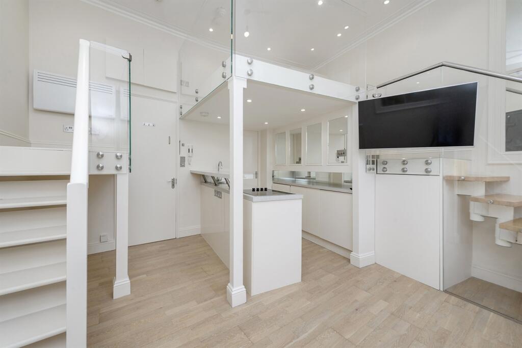 Main image of property: Earls Court Road, London, SW5