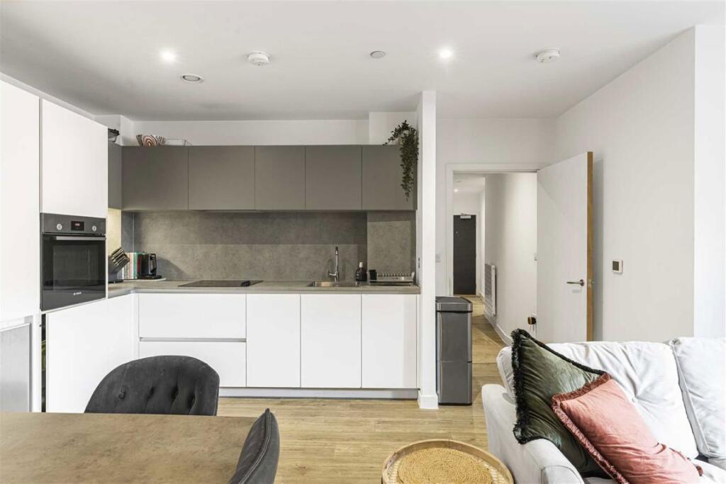 Apartment in London, Leyton - View 4