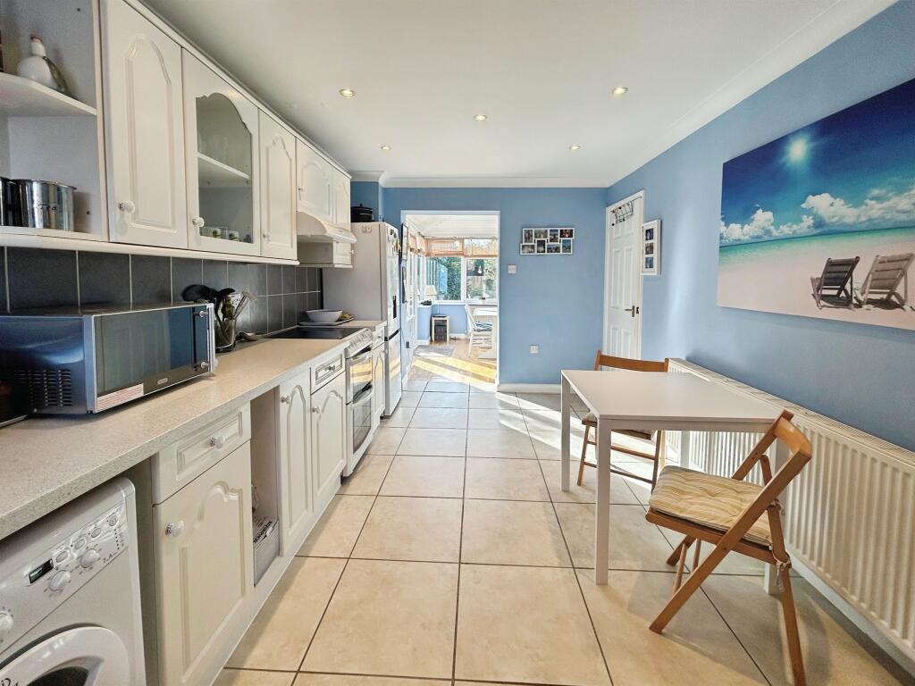 Akeman Close, Bourne photo 3