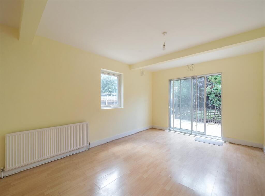 Walm Lane, London NW2 - View 4