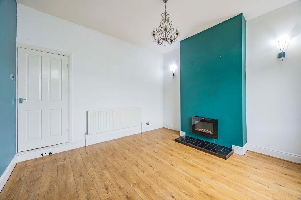 House in Nottingham - View 5