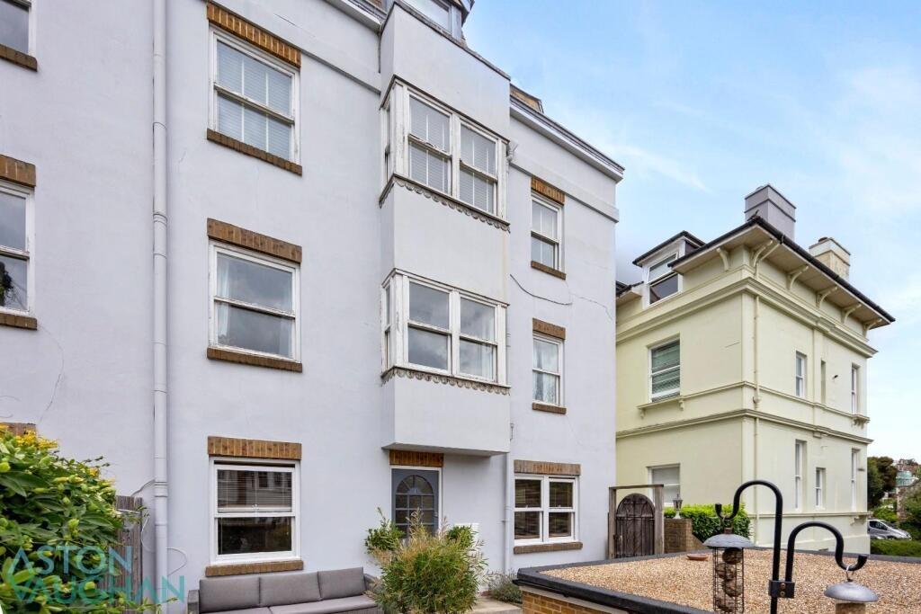2-bed flat on Cumberland Road, Brighton, £380,000