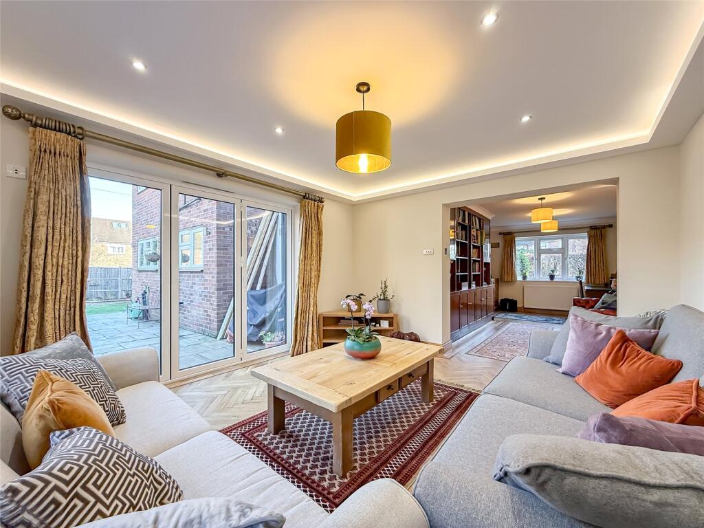 Additional image 16 of Woodland Drive, St. Albans, Hertfordshire, AL4