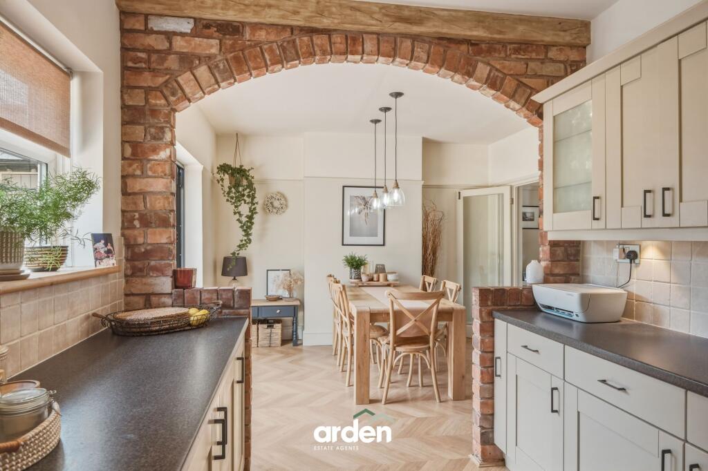 House in Worcester - View 5