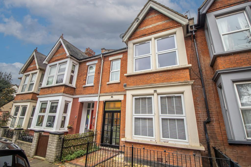 3-bed terraced on Quebec Avenue, Southend-on-Sea, £325,000