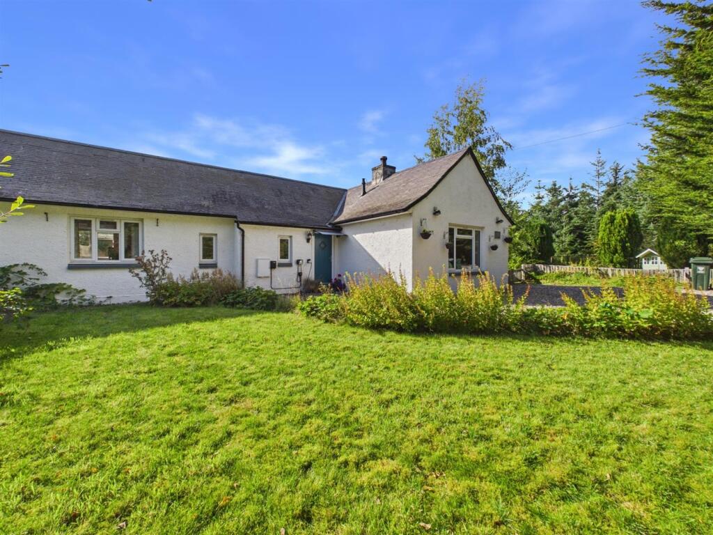 Main image of property: Inchbeag Cottage, Inchcoonans, Errol, PH2 7RB