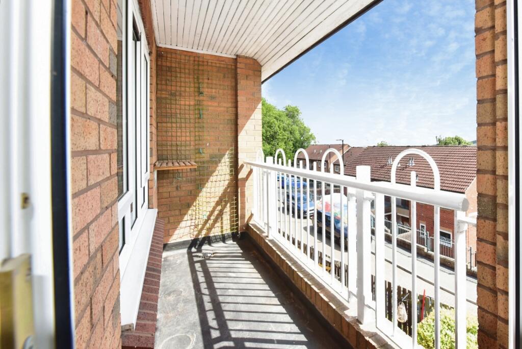 Apartment in Sheffield, Four Lane Ends, Richmond - View 4