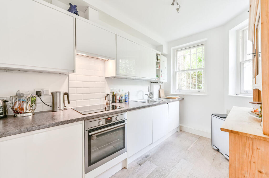Apartment in London - View 4