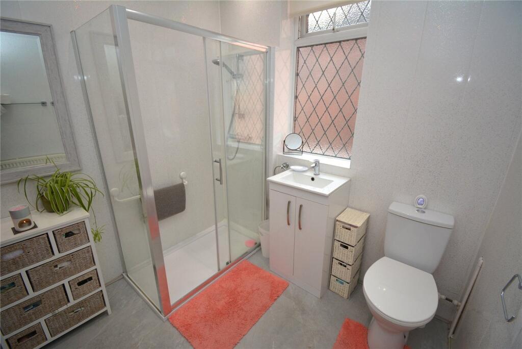 Apartment in Wirral, Liverpool City Region - View 5