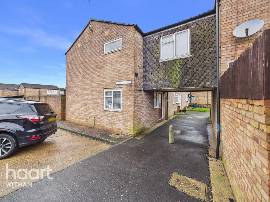 Hemingway Road, Witham photo 2