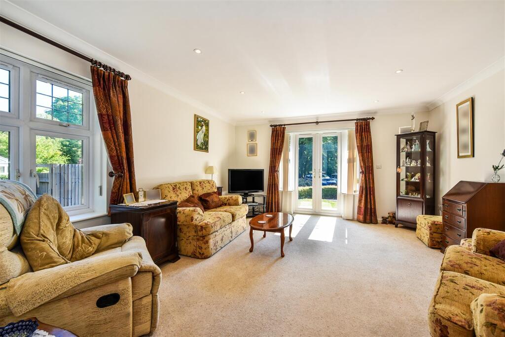 The Avenue, Andover photo 4