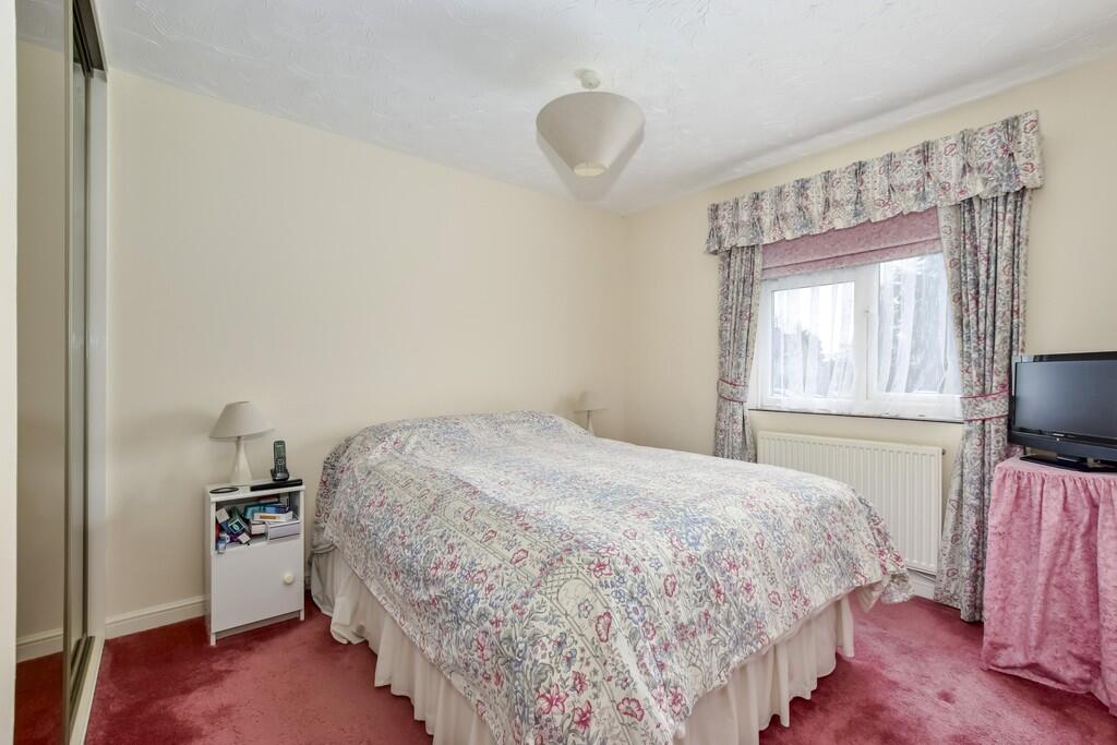 House in Watford, Hertfordshire - View 5