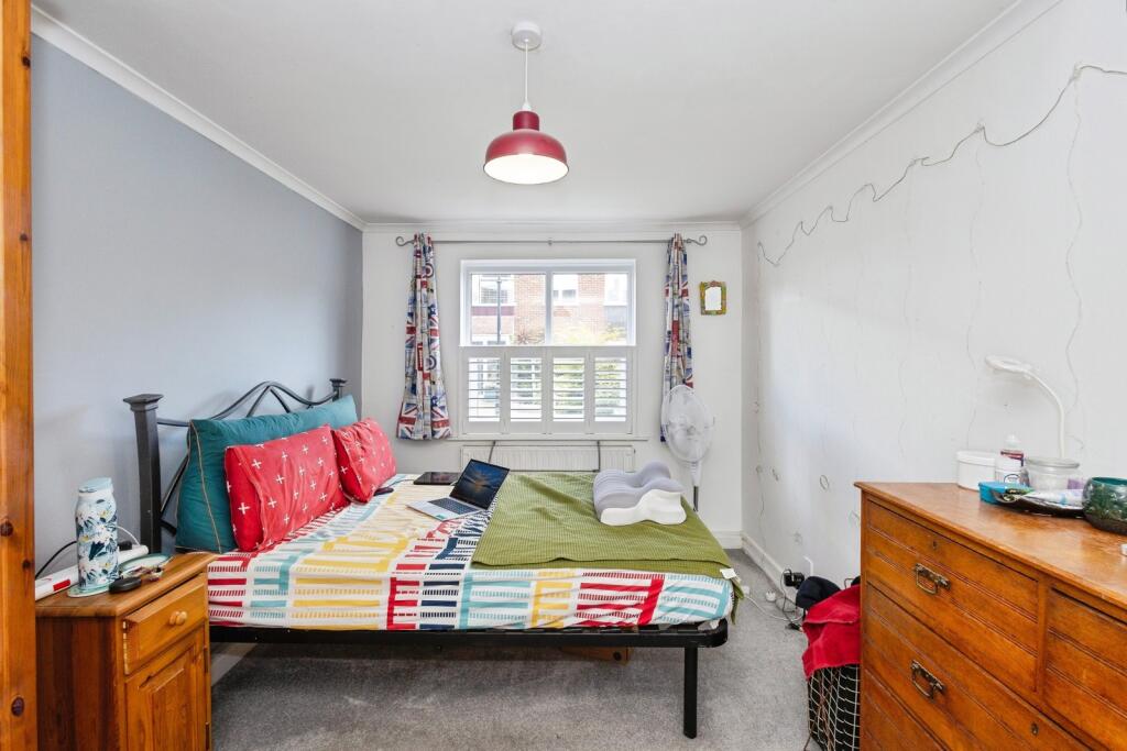 Apartment in Portsmouth - More