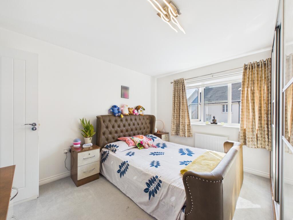 Tributary Lane, Faygate, Horsham, RH12 0BQ - View 5