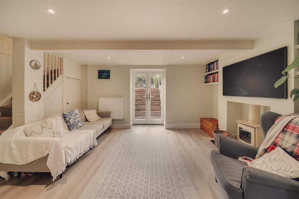 House in Ipswich - View 3