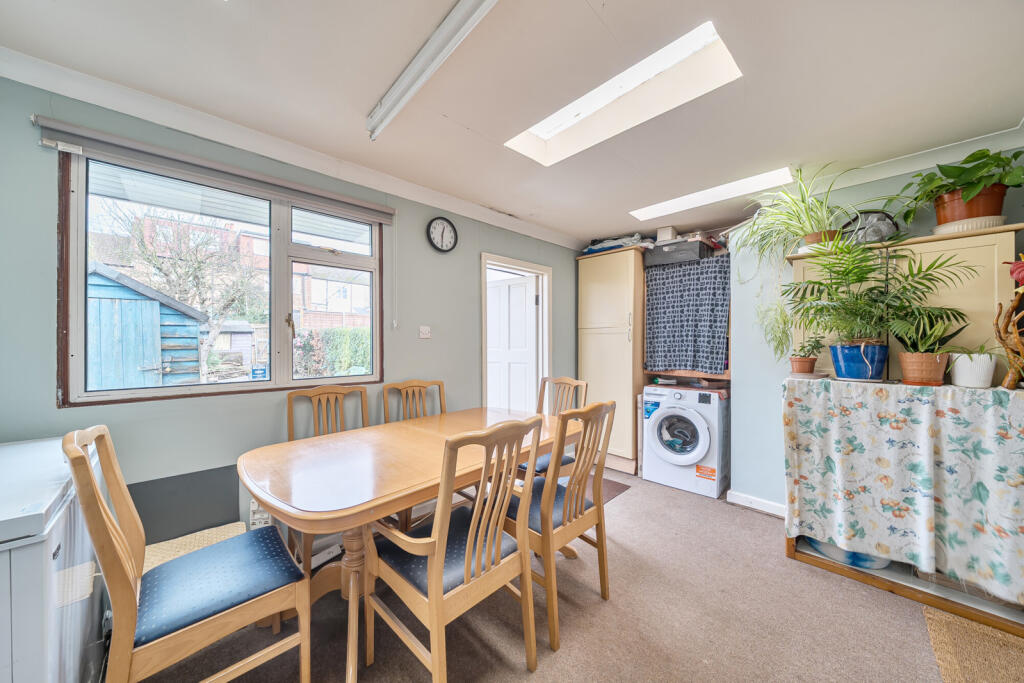 Wyvenhoe Road, Harrow photo 3