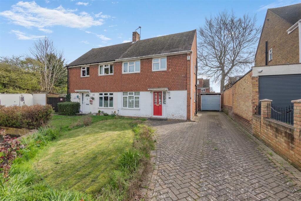 Main image of property: Yew Tree Close, Aylesford