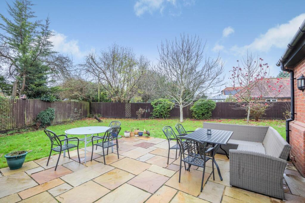 House in Aston Clinton, Buckinghamshire - View 4