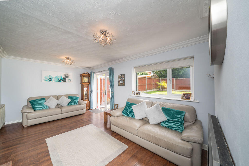 Courtland Road, Kingswinford - View 6
