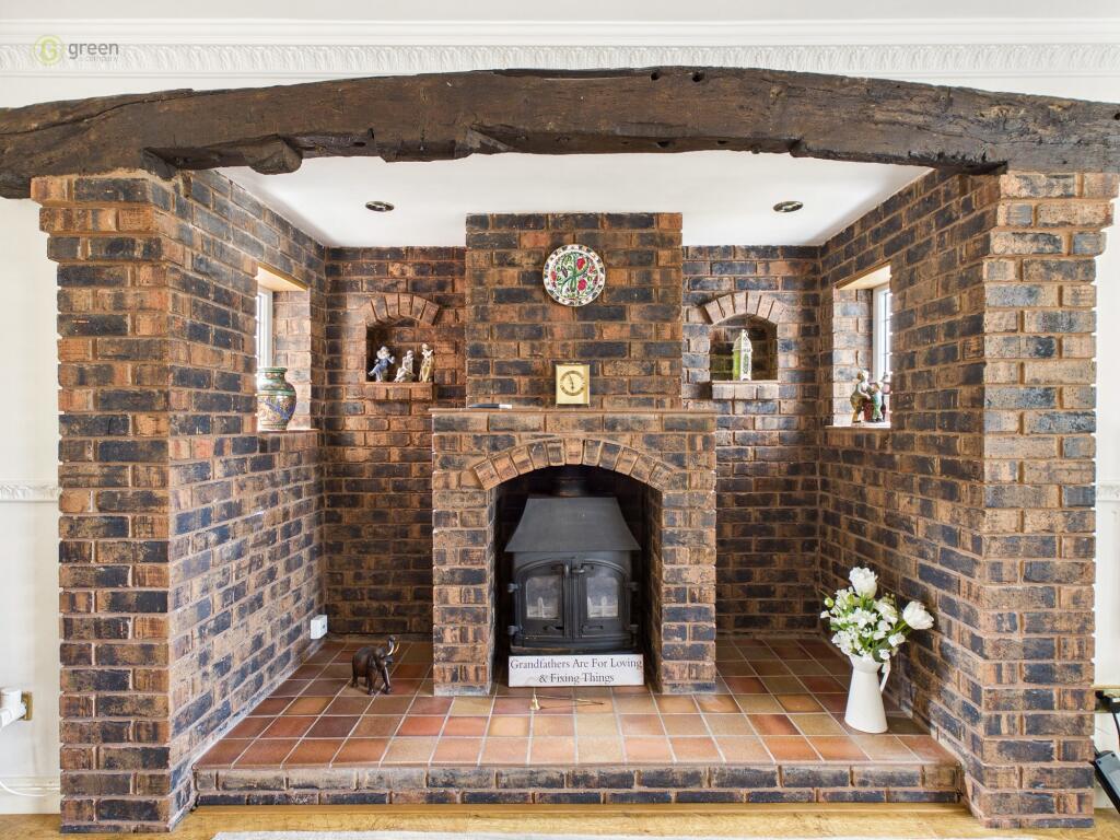 House in Tamworth, Kettlebrook - More