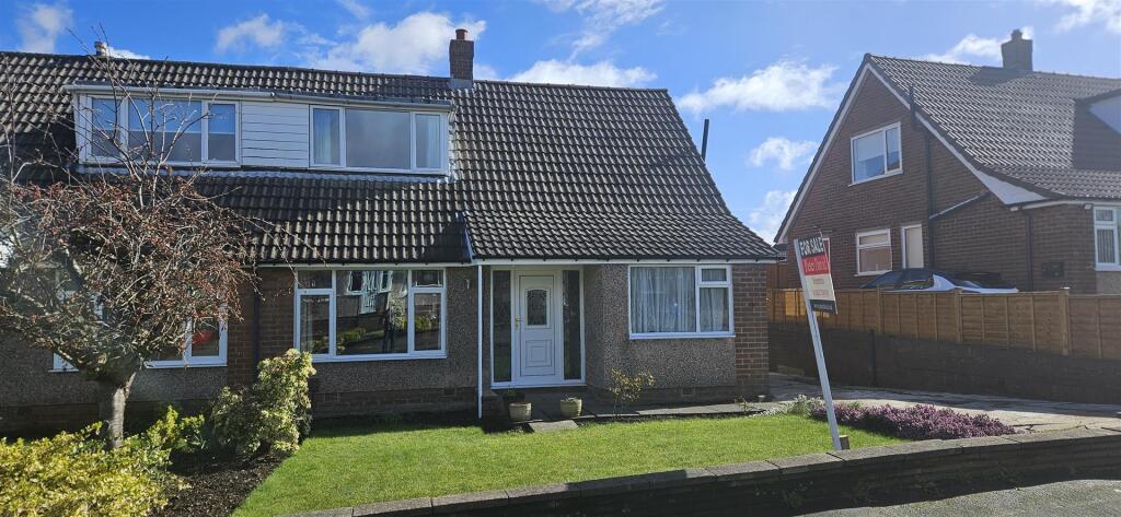 Main image of property: Ashlea Avenue, Brighouse