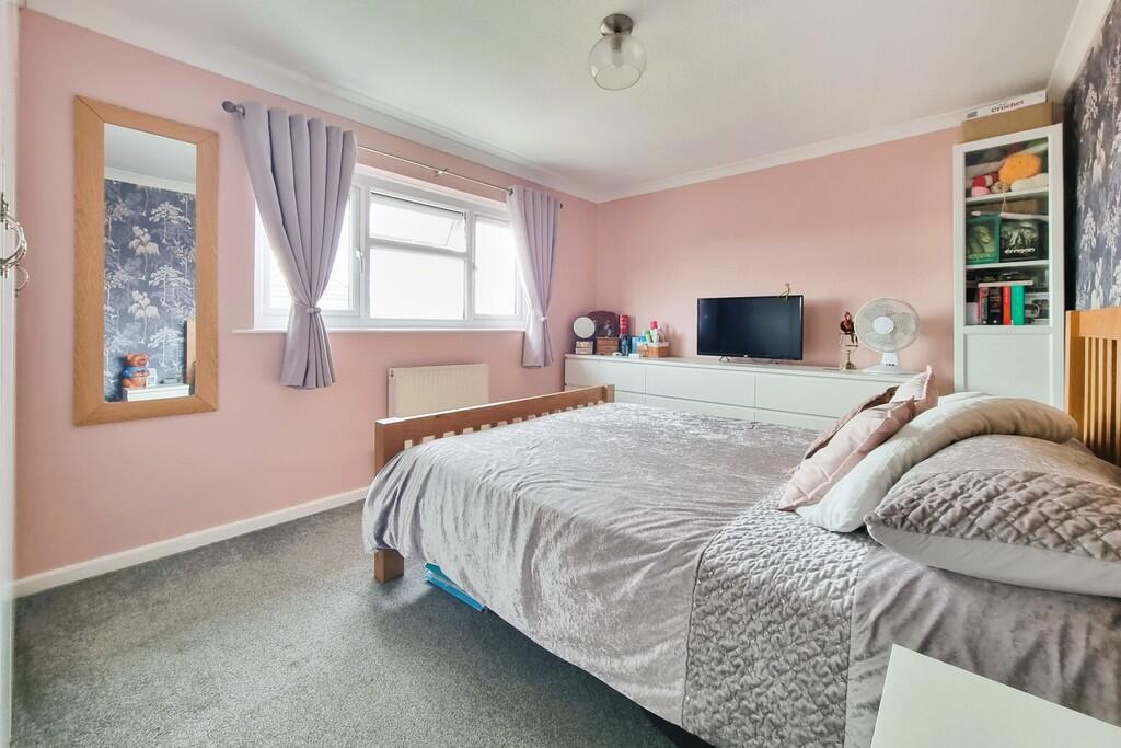 House in Havant, Crookhorn - More