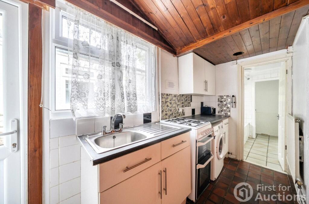 House in Reading - View 5