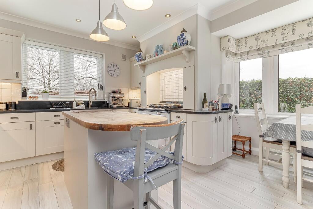 Drury Close, Pannal, Harrogate photo 3