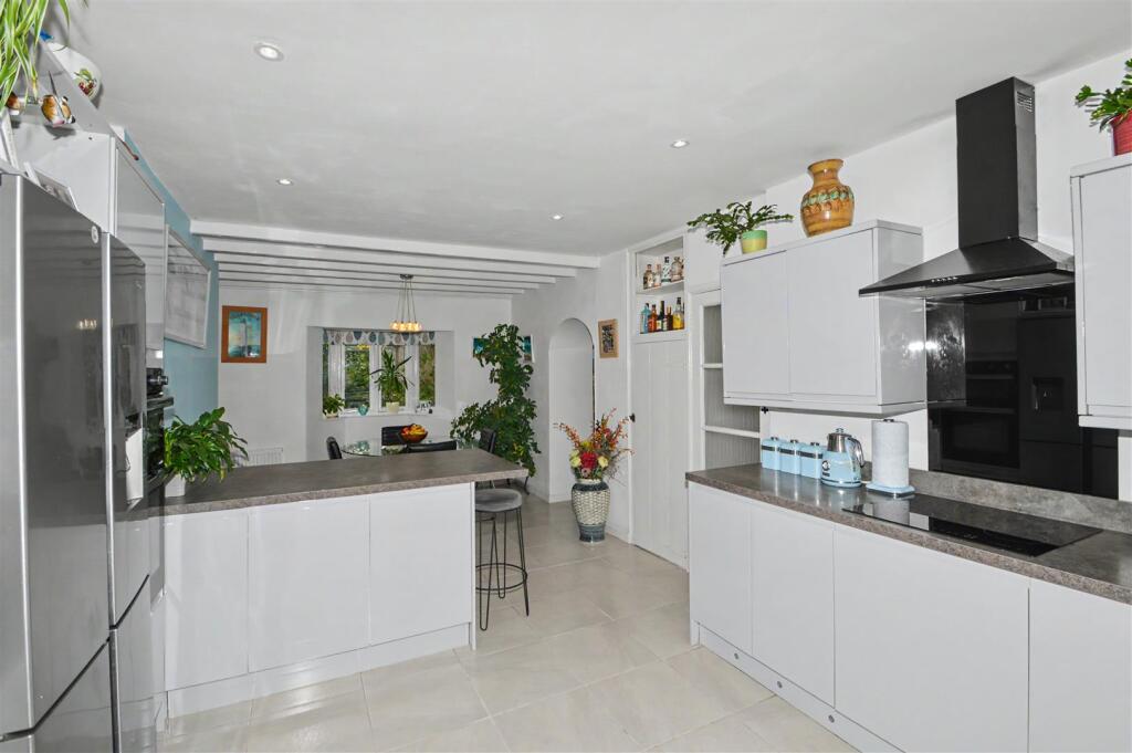 House in West Devon, Milton Abbot - More