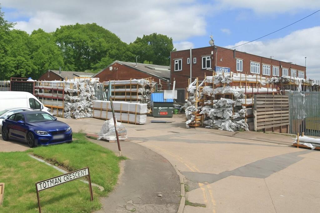 Main image of property: Unit 6 Totman Crescent, Brook Road Industrial Estate, Rayleigh, SS6 7UY