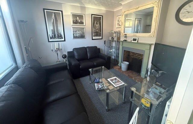 37 King Stephen Road, Colchester, Essex, CO1 2DS photo 2