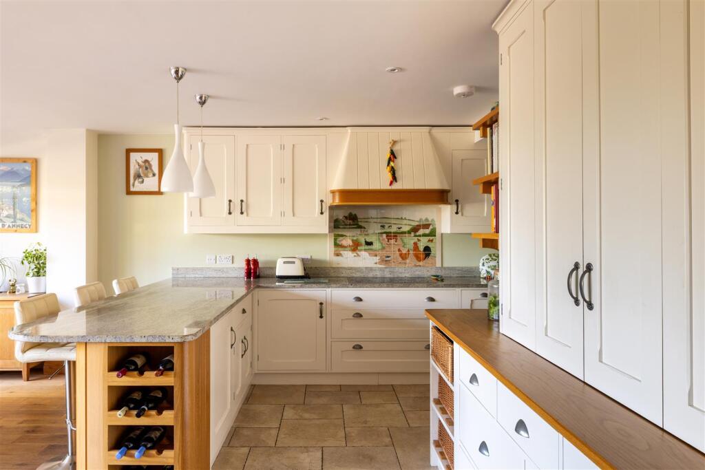 House in Reigate, South Park - View 5