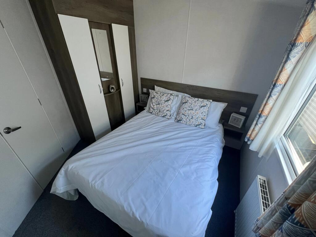 2019 Atlas Moonstone, Chichester Lakeside Holiday Park, Vinnetrow Road, Chichester, West Sussex, PO20 1QH - View 4