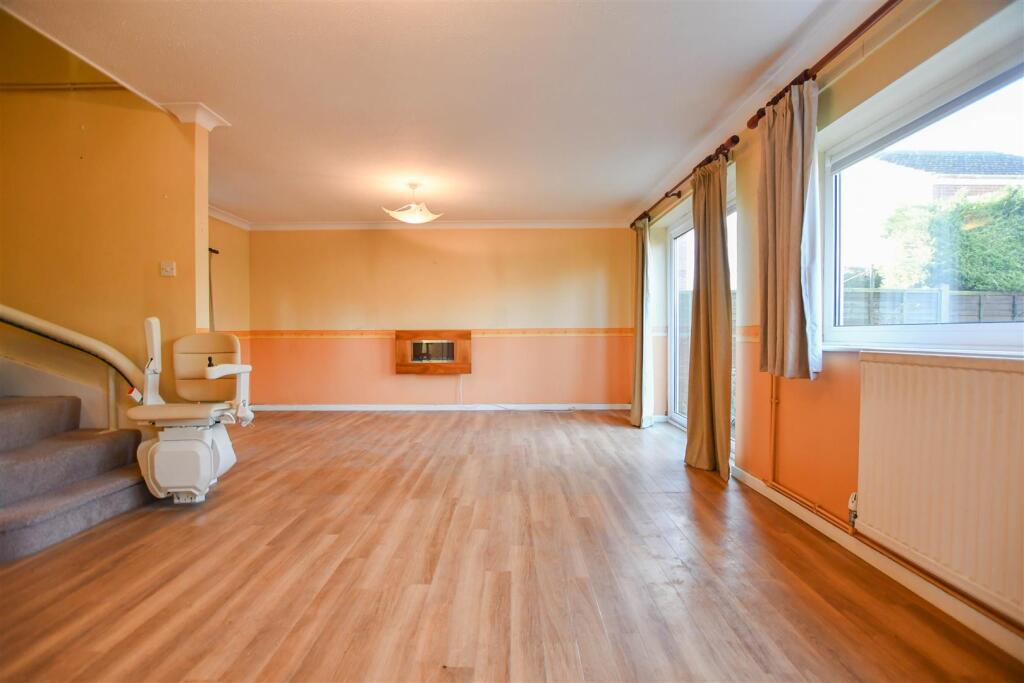 House in West Suffolk, Studlands Park, Newmarket - More