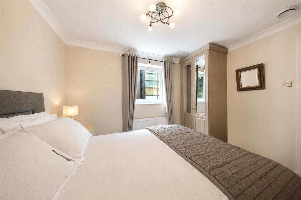 Apartment in London - View 6