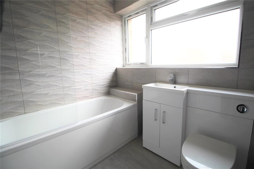 House in Southampton - View 4