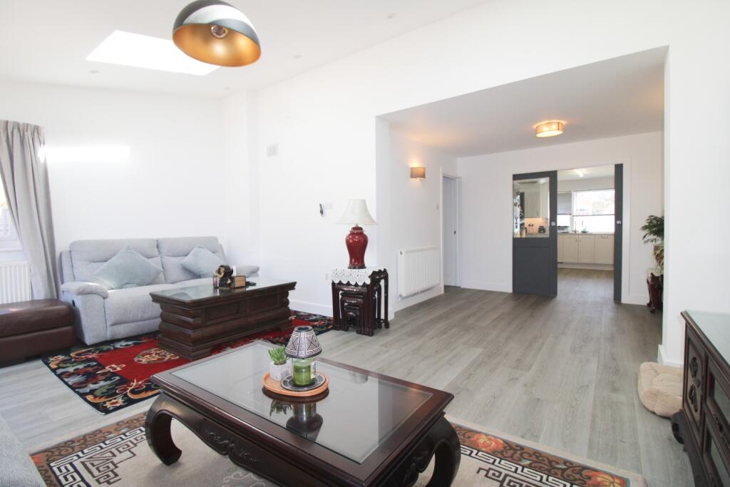 House in Frimley, Central Frimley - View 3