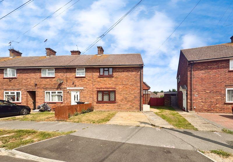 2-bed house on Bellfield Avenue, Brightlingsea, CO7, £240,000