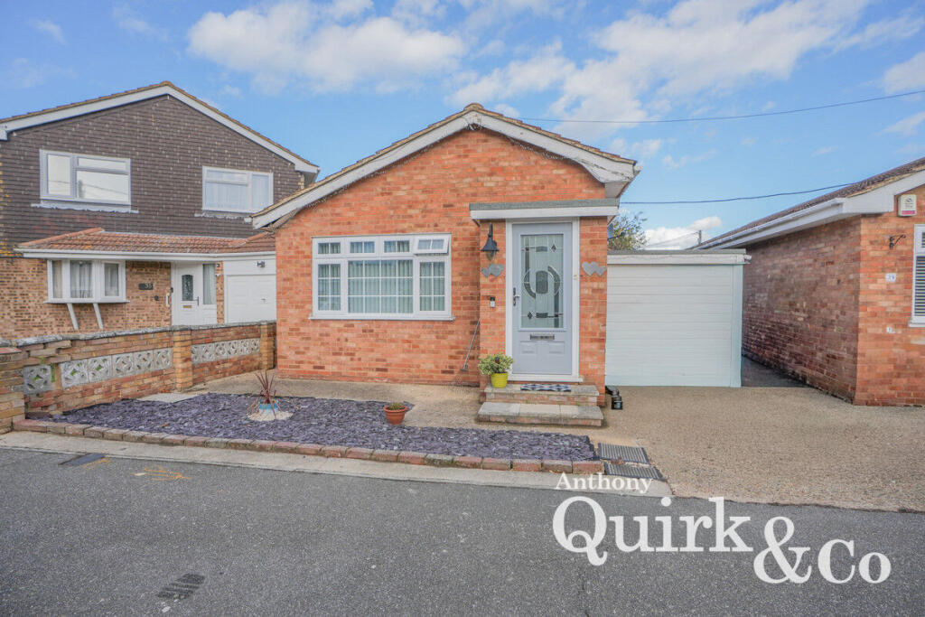 2-bed bungalow on Crescent Road, Canvey Island, SS8, £325,000